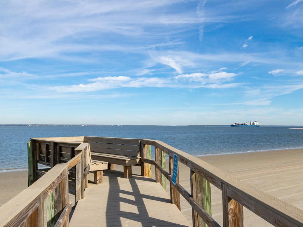 Апартаменти Beach Racquet A133 Tybee Island Екстер'єр фото